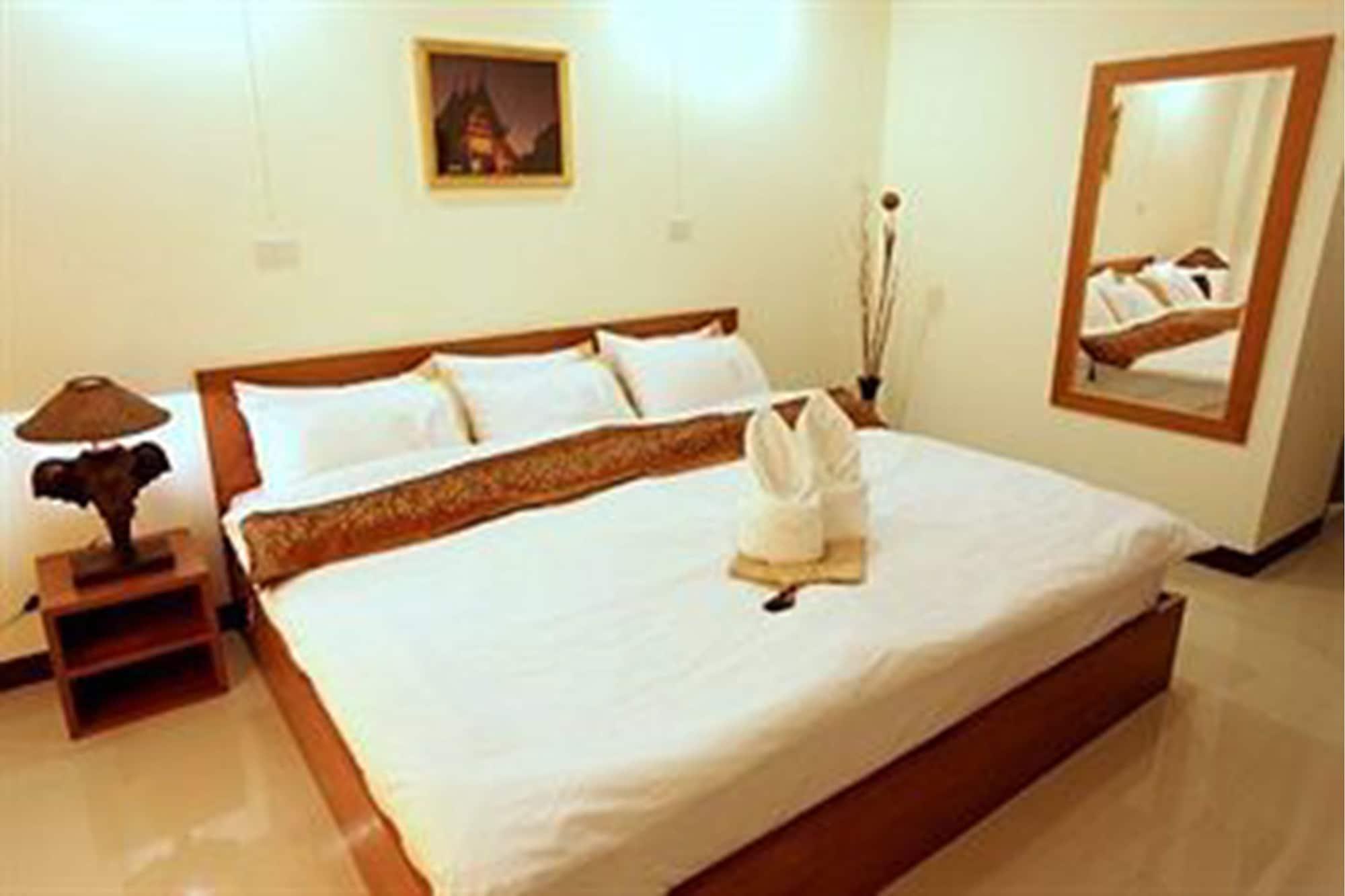 Rafael Hotel And Mansion Bangkok - Sha Extra Plus Certified Exteriör bild